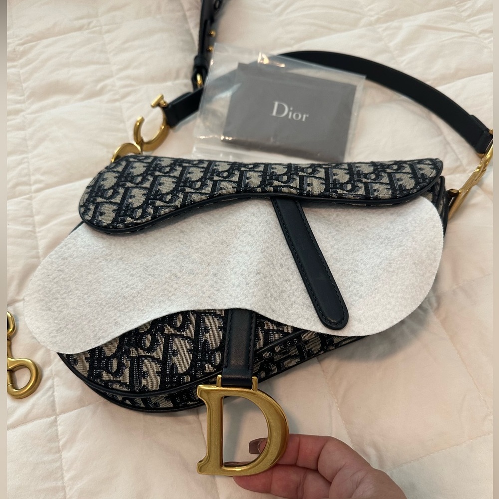 CHRISTIAN DIOR
Oblique Saddle Bag Blue